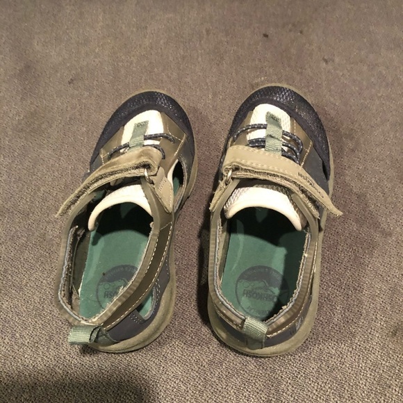 Oshkosh toddler boys ever play sandals size 9 - Picture 5 of 9